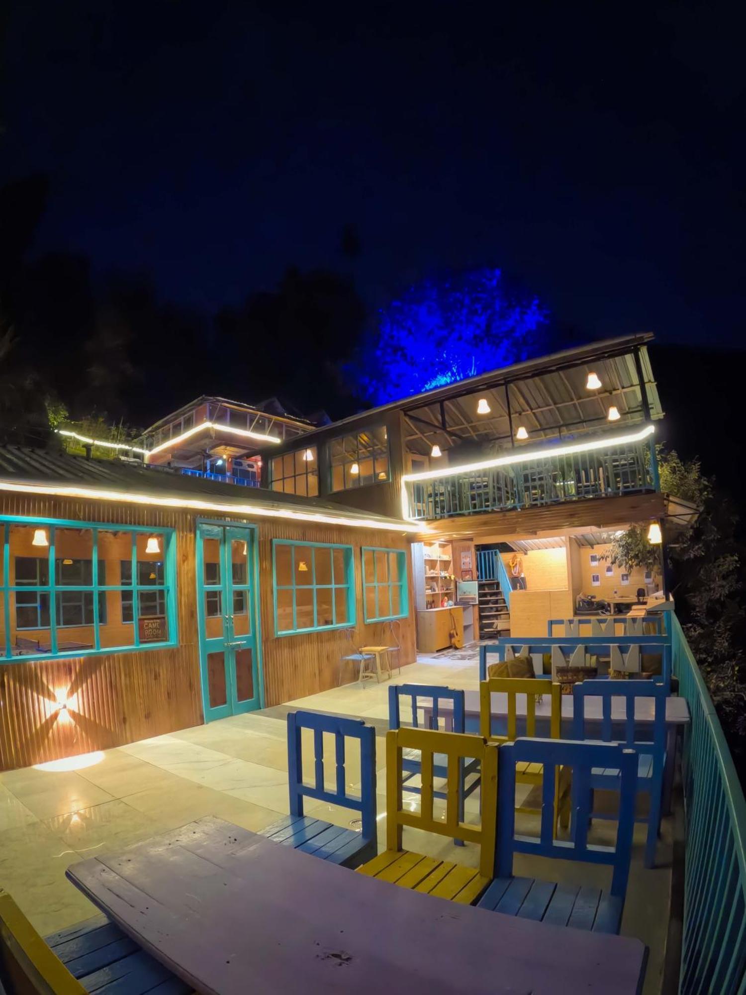 Hostel 360 Degree, Jibhi Bagian luar foto